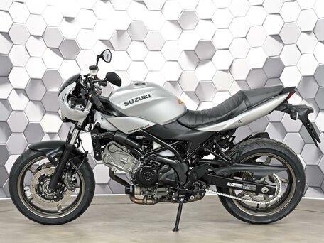 2024 Suzuki SV 650, серебристый, 647000 рублей, вид 4