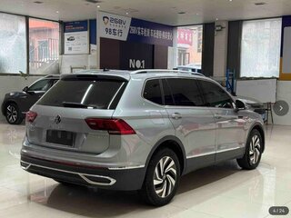 2022 Volkswagen Tiguan II Рестайлинг, серый, 2650000 рублей, вид 4
