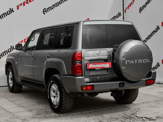 2005 Nissan Patrol V (Y61) Рестайлинг, серый, 1420000 рублей, вид 4
