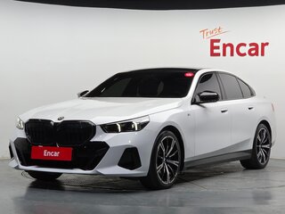 2024 BMW 5 серии Long 530Li xDrive VIII (G60/G61/G68), белый, 6500000 рублей, вид 2