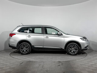 2016 Mitsubishi Outlander III Рестайлинг 2, серебристый, 1485700 рублей, вид 4