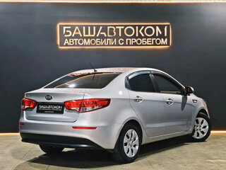 2016 Kia Rio III Рестайлинг, серебристый, 899000 рублей, вид 4