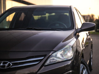 2014 Hyundai Solaris I Рестайлинг, коричневый, 709777 рублей, вид 2