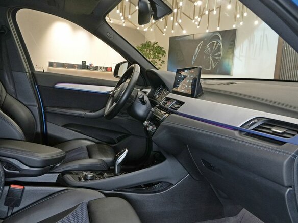 2019 BMW X1 20i xDrive II (F48) Рестайлинг, синий, 2790000 рублей - вид 14
