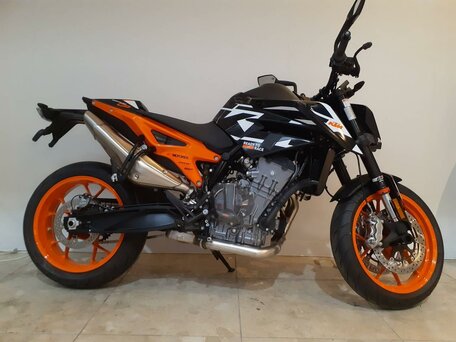 2026 KTM 890 Duke GP, чёрный, 899000 рублей, вид 2