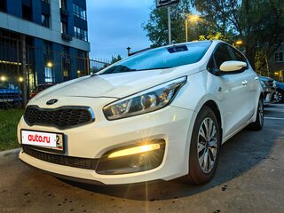 2018 Kia Ceed II Рестайлинг, белый, 1450000 рублей, вид 1