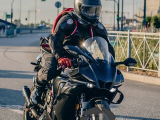 2023 Yamaha YZF-R1, чёрный, 1800000 рублей, вид 5