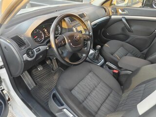 2012 Skoda Octavia II (A5) Рестайлинг, белый, 699000 рублей, вид 5
