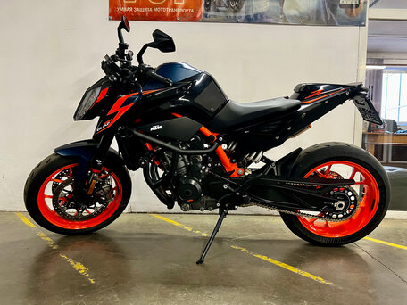 2023 KTM 890 Duke R, оранжевый, 990000 рублей, вид 2