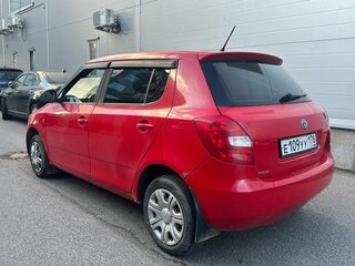2011 Skoda Fabia II Рестайлинг, красный, 350000 рублей, вид 4