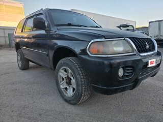 2001 Mitsubishi Montero Sport I, чёрный, 350000 рублей, вид 3