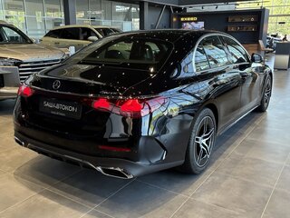2025 Mercedes-Benz E-Класс 300 VI (W214, S214), чёрный, 12700000 рублей, вид 5