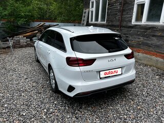 2021 Kia Ceed III Рестайлинг, белый, 2100000 рублей, вид 5
