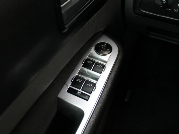 2009 Ford Focus II Рестайлинг, чёрный, 589000 рублей - вид 8