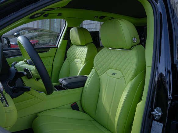 2025 Bentley Bentayga I Рестайлинг, чёрный, 43500000 рублей - вид 12