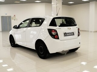 2012 Chevrolet Aveo II, белый, 550000 рублей, вид 4