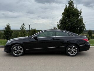2013 Mercedes-Benz E-Класс 200 IV (W212, S212, C207) Рестайлинг, чёрный, 1800000 рублей, вид 4