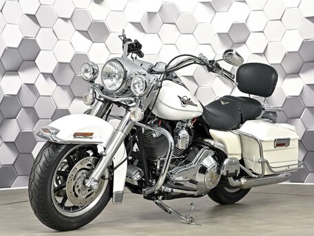 2006 Harley-Davidson Road King, белый, 777000 рублей, вид 2