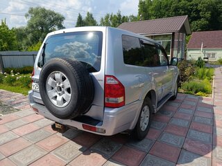 2003 Mitsubishi Pajero III Рестайлинг, серебристый, 850000 рублей, вид 4