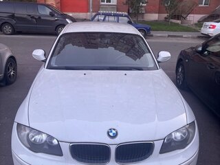 2010 BMW 1 серии 116i I (E81/E82/E87/E88) Рестайлинг, белый, 1200000 рублей, вид 2