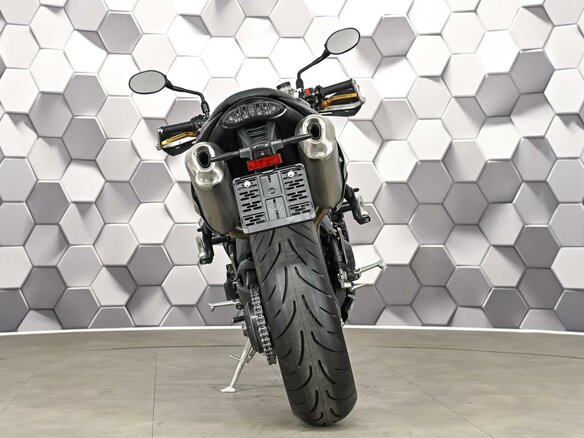 2013 Triumph Speed Triple, чёрный - вид 5