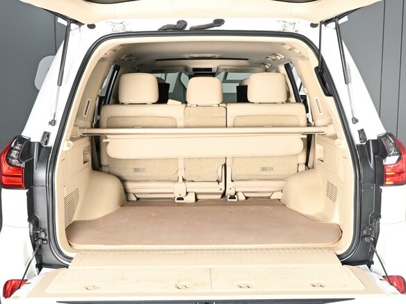 2017 Lexus LX 570 III Рестайлинг 2, белый, 5799000 рублей - вид 25