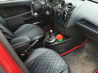 2008 Ford Fiesta Mk5, красный, 385000 рублей, вид 5