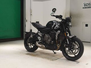 2023 Triumph Trident 660, чёрный, 825000 рублей, вид 3