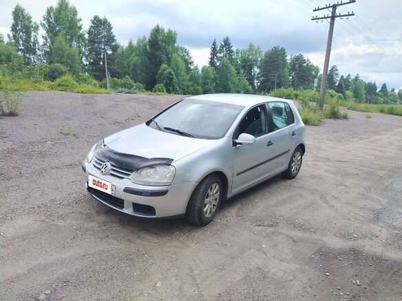 2006 Volkswagen Golf V, серебристый, 400000 рублей