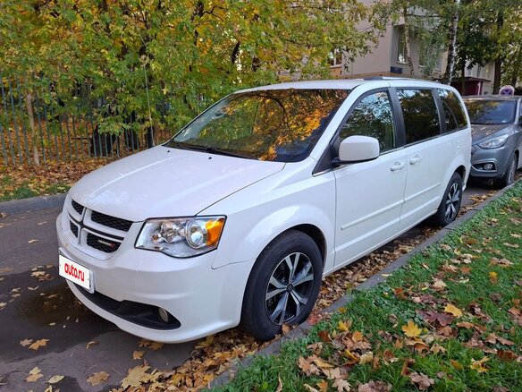 2011 Dodge Caravan Grand V, белый, 1190000 рублей