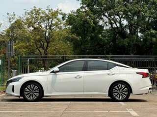 2023 Nissan Altima VI (L34) Рестайлинг, белый, 1653000 рублей, вид 2