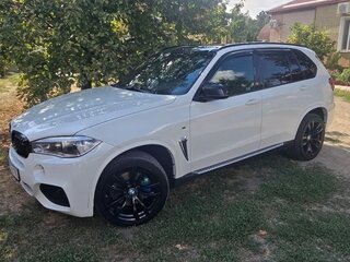 2017 BMW X5 40d III (F15), белый, 4770000 рублей, вид 2