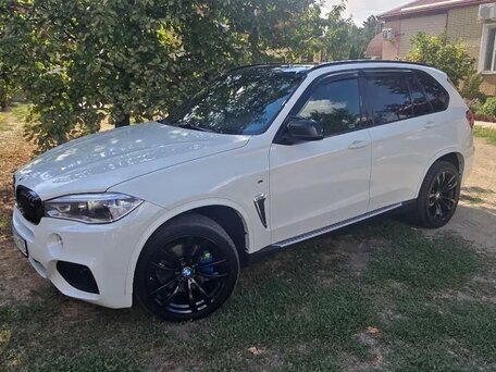 2017 BMW X5 40d III (F15), белый, 4770000 рублей, вид 2