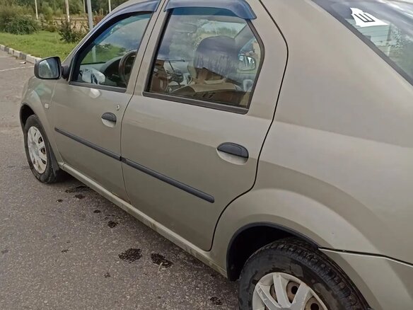 2011 Renault Logan I Рестайлинг, бежевый, 400000 рублей - вид 3