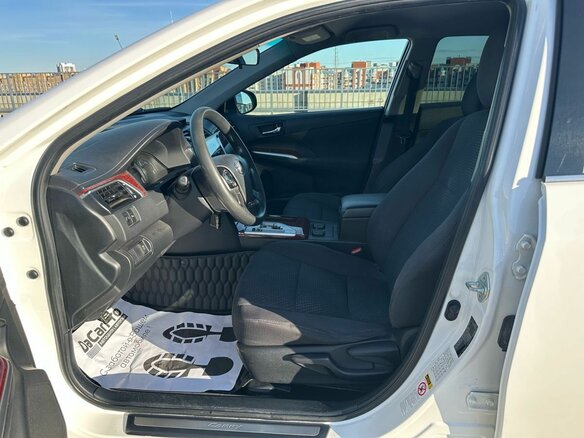 2013 Toyota Camry VII (XV50), белый - вид 10