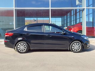 2016 Kia Rio III Рестайлинг, чёрный, 979000 рублей, вид 5