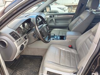2008 Volkswagen Touareg I Рестайлинг, чёрный, 1750000 рублей, вид 5