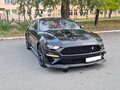 2022 Ford Mustang VI Рестайлинг, чёрный, 3480000 рублей - вид 3