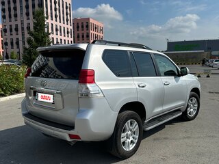 2012 Toyota Land Cruiser Prado 150 Series, серебристый, 2999000 рублей, вид 5