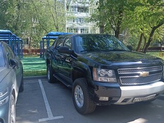 2010 Chevrolet Avalanche II, чёрный, 2550000 рублей, вид 1