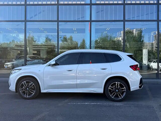 2023 BMW X1 Long 20Li sDrive III (U11/U12), белый, 2800000 рублей, вид 3