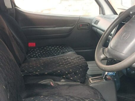 2003 Toyota HiAce, белый, 650000 рублей, вид 4