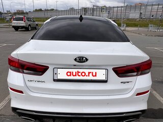 2019 Kia Optima IV Рестайлинг, белый, 2570000 рублей, вид 4