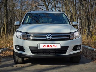2015 Volkswagen Tiguan I Рестайлинг, белый, 2250000 рублей, вид 2