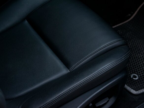 2016 Jaguar XE EcoBoost I, белый, 1800000 рублей - вид 19