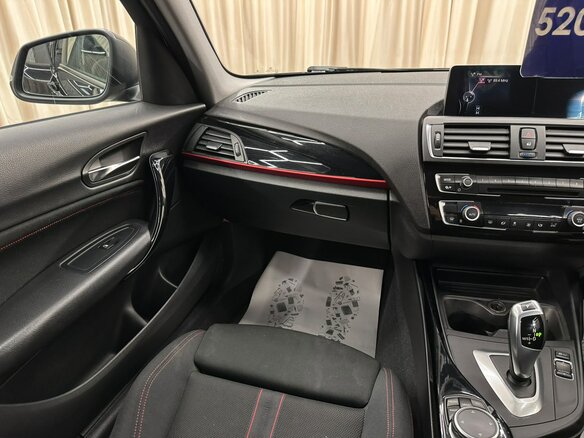 2015 BMW 1 серии 118i II (F20/F21) Рестайлинг, чёрный, 1479000 рублей - вид 14