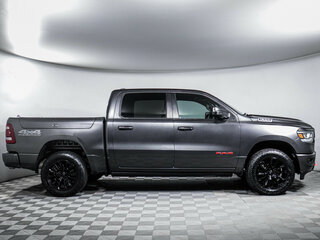 2023 Ram 1500 Crew Cab eTorque V, серый, 7227000 рублей, вид 4