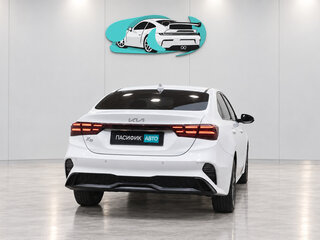 2022 Kia K3 II Рестайлинг, белый, 1687500 рублей, вид 4