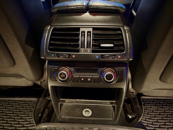 2008 BMW X6 50i 6-speed I (E71), чёрный, 1800000 рублей - вид 15