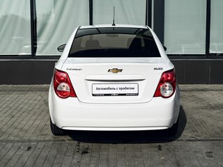 2015 Chevrolet Aveo II, белый, 789000 рублей, вид 4
